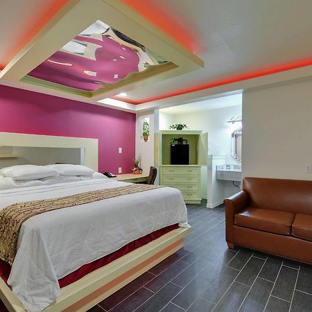 Romantic Inn & Suites Dallas Bagian luar foto