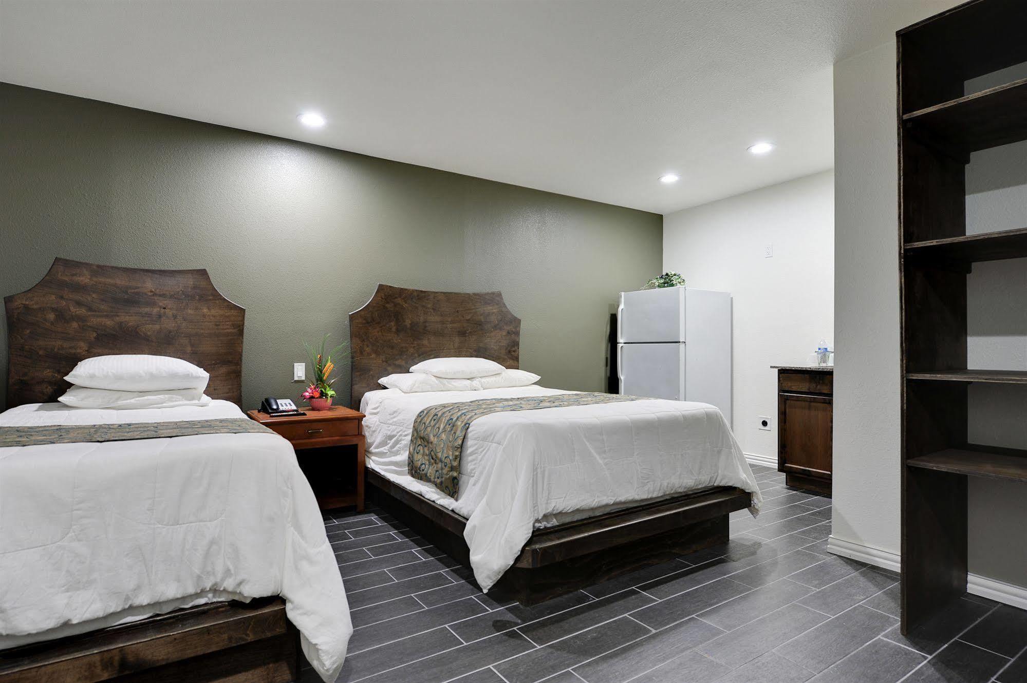 Romantic Inn & Suites Dallas Bagian luar foto